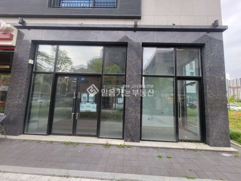경기 평택시 고덕동 주건축물제1동 함박산 초입세 대로변 코너상가, 구 편의점자리,빌라촌 배후세력 월세 매물번호 10686 사진 4