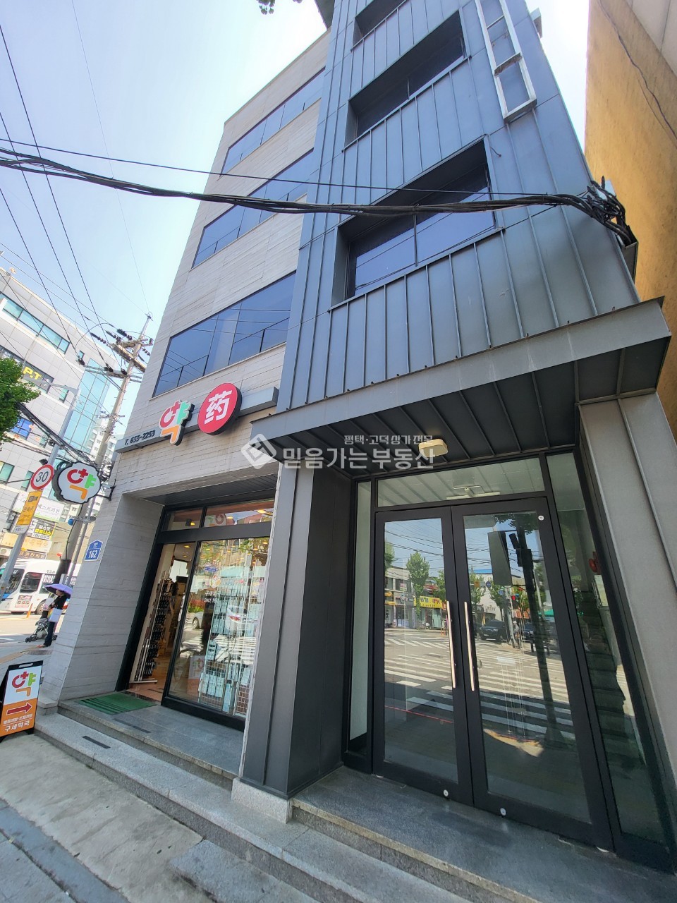경기 평택시 합정동 평택여중 사거리 대로변 코너상가,전용 48평, 노출효과 최고 2층상가 월세 매물번호 10675 사진 2