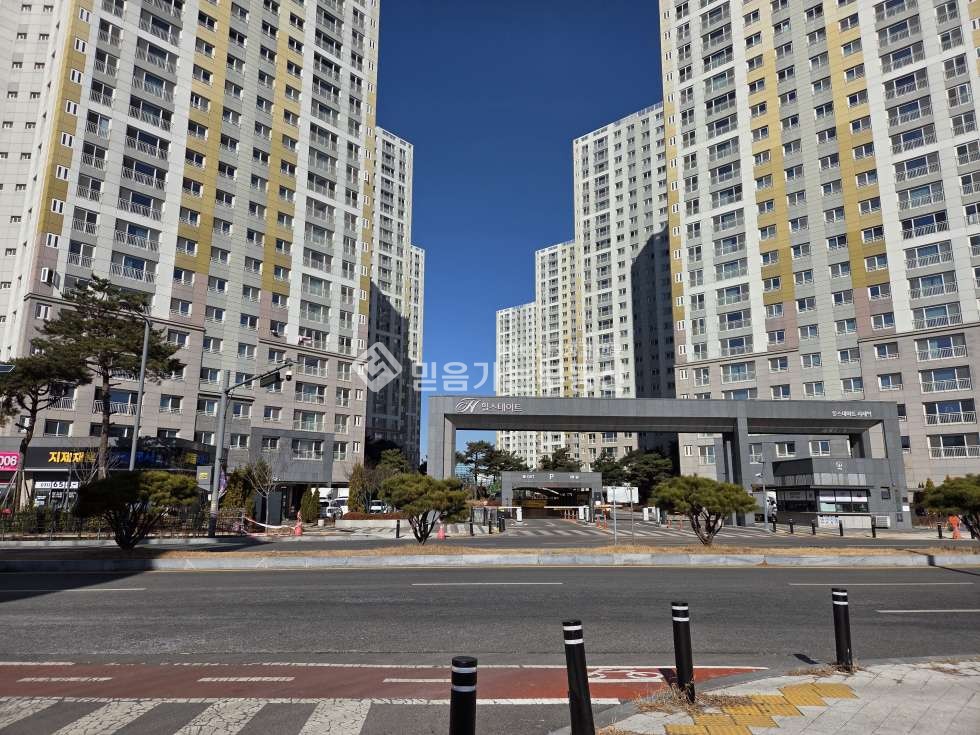 경기 평택시 세교동 1층 45평 분할가능, 1519세대 대단지 힐스테이트지제역 정문 앞 월세 매물번호 10732 사진 2