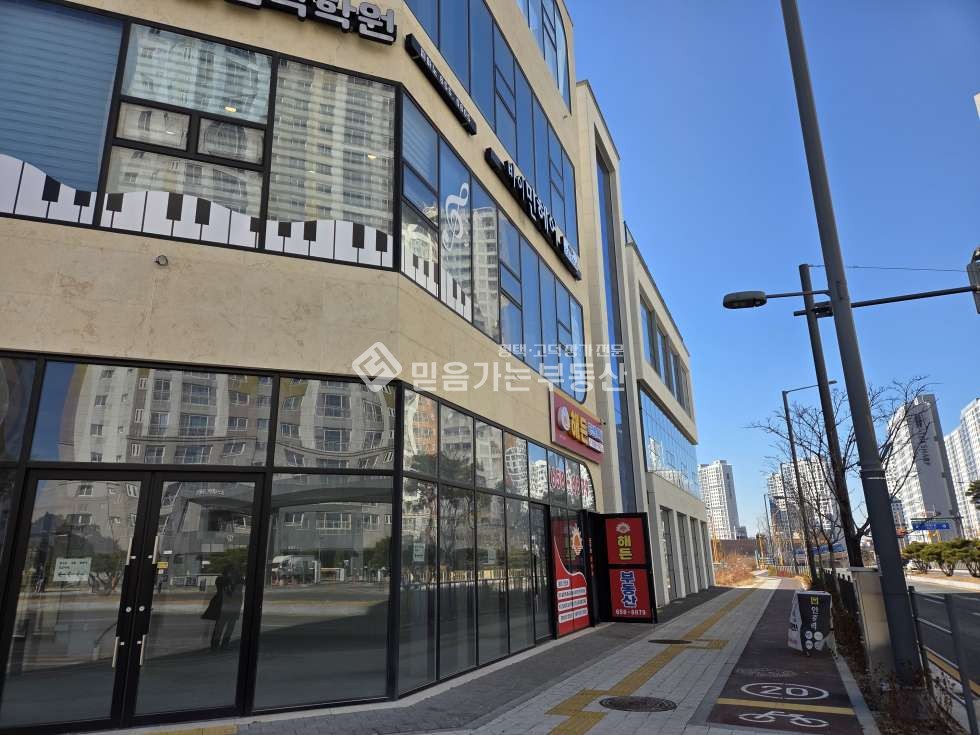 경기 평택시 세교동 1층 45평 분할가능, 1519세대 대단지 힐스테이트지제역 정문 앞 월세 매물번호 10732 사진 3