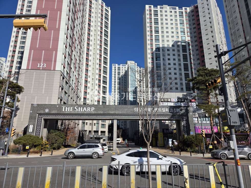경기 평택시 동삭동 2층, 51평, 2124세대 대단지 더샵지제역센트럴파크1단지 정문 앞 월세 매물번호 10734 사진 8